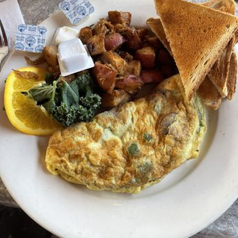 BK Sweeney's Uptown Grille - Egg Omelette w/ toast and boiled potatoes - American Near Me - Garden City, New York