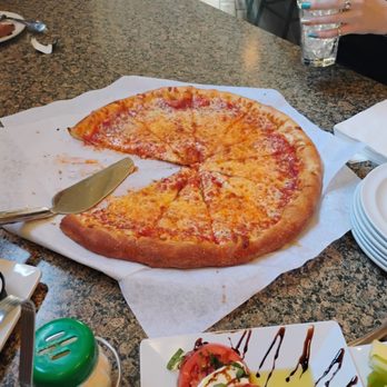 Filomena's Pizzeria - Pizza Near Me - Manchester, Connecticut