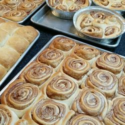 Daisy's Lunchbox Cafe and Bakery - Fresh, homemade Cinnamon Rolls free with lunch!