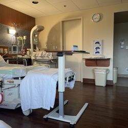 Texas Health Arlington Memorial Hospital - Labor and delivery room