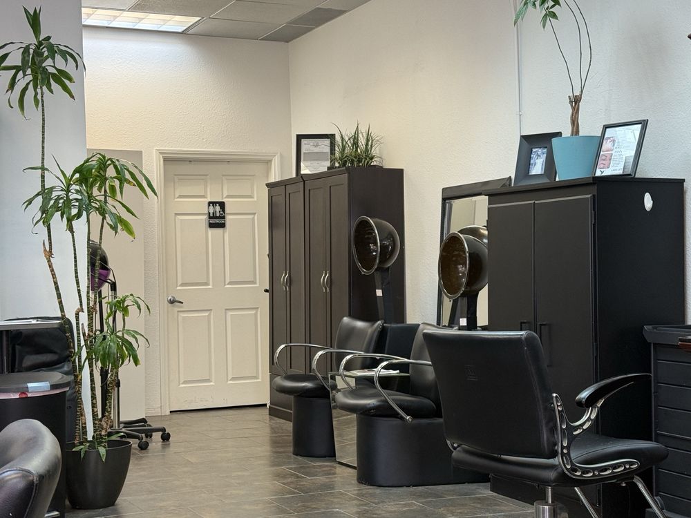 Nathalie Roquebert Logo