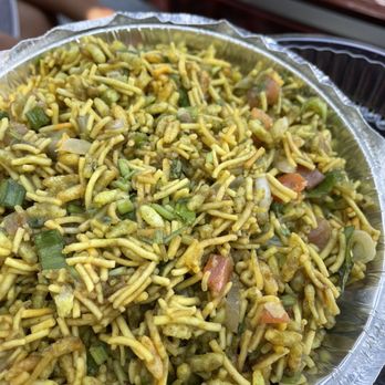 Claypot Chef - Bhel Poori - Food Trucks Near Me - New Haven, Connecticut