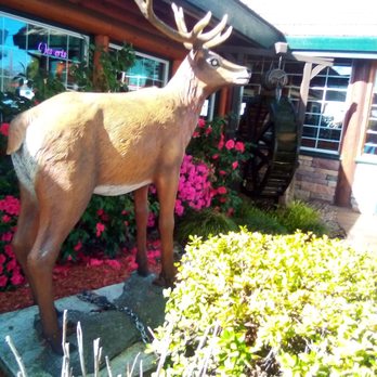 Lumberjacks Restaurant - Diners Near Me - Redding, California