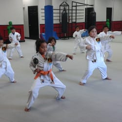 Z-Ultimate Self Defense Studios - Kids class fun!