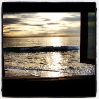Splashes Restaurant - The sun setting from the bar - Gorgeous! - New American Near Me - Laguna Beach, California