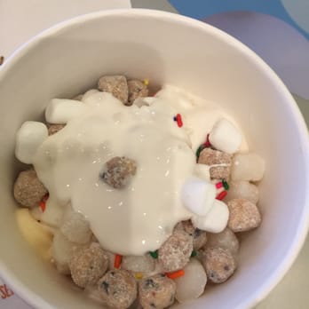 Menchie's Frozen Yogurt - Ice Cream & Frozen Yogurt Near Me - Valencia, California