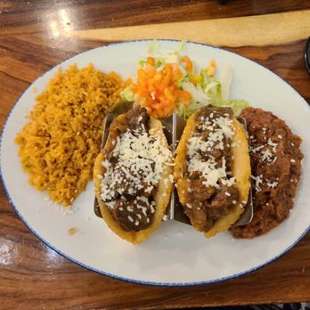 El Chaparral-Boerne - Carne Guisada puffy taco plate - Mexican Near Me - Boerne, Texas