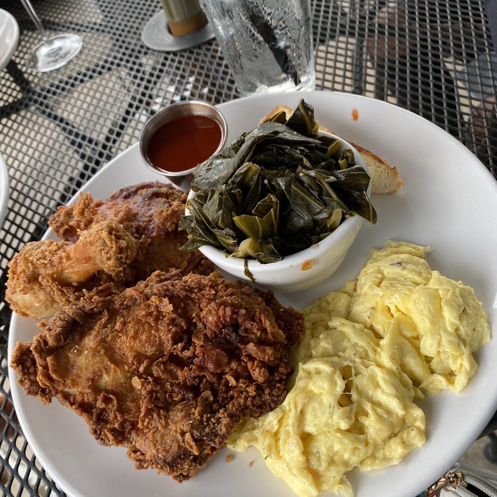 MAX's Wine Dive - Famous Southern Fried Chicken Brunch it was Delicious - Wine Bars Near Me - Houston, Texas MAX's Wine Dive - Famous Southern Fried Chicken Brunch it was Delicious - Wine Bars Near Me - Houston, Texas