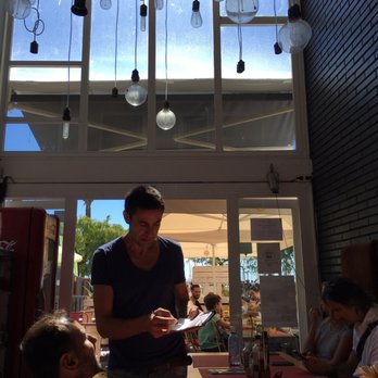 Red Velvet - Breakfast & Brunch Near Me - Barcelona, B Red Velvet - Breakfast & Brunch Near Me - Barcelona, B