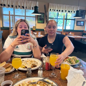 Black Bear Diner - Diners Near Me - Rancho Cucamonga, California
