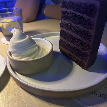 Townhouse - Chocolate Cake - New American Near Me - Detroit, Michigan Townhouse - Chocolate Cake - New American Near Me - Detroit, Michigan