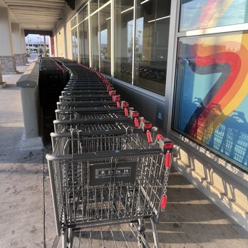 ALDI - Carts locked up. Insert a quarter to unlock it, and get your quarter back after using it and returning it. - Grocery Near Me - Mesa, Arizona ALDI - Carts locked up. Insert a quarter to unlock it, and get your quarter back after using it and returning it. - Grocery Near Me - Mesa, Arizona