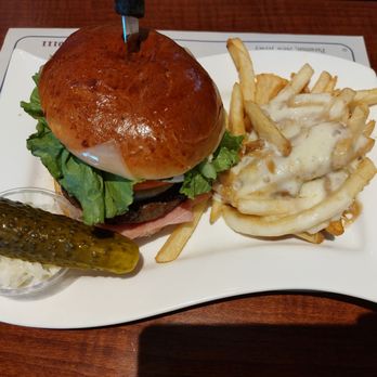 Tom Sawyer Diner - Aloha Burger - Diners Near Me - Paramus, New Jersey