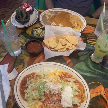 El Tapatio - Chicken enchilada and chicken super burrito - Mexican Near Me - Page, Arizona El Tapatio - Chicken enchilada and chicken super burrito - Mexican Near Me - Page, Arizona