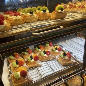 Paris Baguette - Bakeries Near Me - Diamond Bar, California Paris Baguette - Bakeries Near Me - Diamond Bar, California