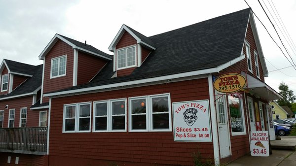 Tom's Pizza by null