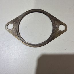 Exhaust gasket from bottom of cat converter into secondary cat converter Exhaust gasket from bottom of cat converter into secondary cat converter