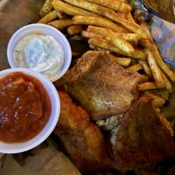 Cajun's Wharf - Fried Catfish Basket w/shrimp