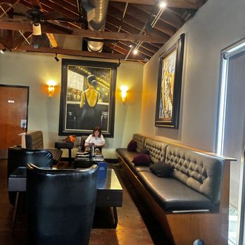 New Moon Restaurants - Cool artwork. - Chinese Near Me - Montrose, California New Moon Restaurants - Cool artwork. - Chinese Near Me - Montrose, California