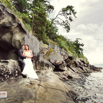 Hyperfocus Photography - Galiano Island Wedding - Photographers Near Me - Vancouver, British Columbia