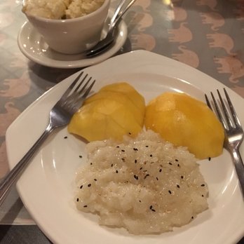 Moo Dang - Mango sticky rice with vanilla ice cream for dessert! - Thai Near Me - Reno, Nevada