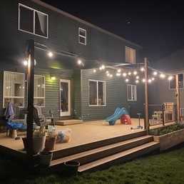 14x30 Azek deck with metal handrail.