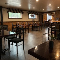 Mary's Cafe - Ample seating mid afternoon