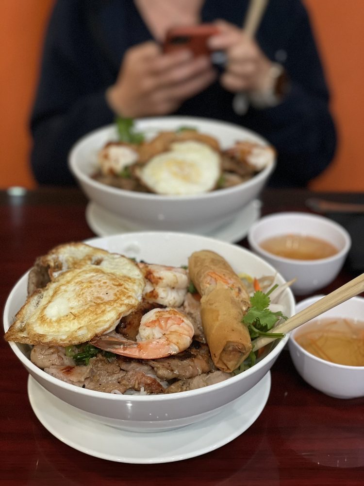 LAVUI VIETNAMESE RESTAURANT 245 Photos & 171 Reviews 5321 Maple Ave