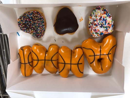 Dale's Donuts by null