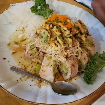 Sushi Bear - Mamacita roll - Sushi Bars Near Me - Tustin, California