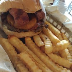 Hambur Muú - Muu! Aros with Bacon. Great combination and flavor :P