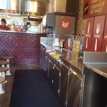 Small Cheval- Old Town - Well planned condiment station - Burgers Near Me - Chicago, Illinois Small Cheval- Old Town - Well planned condiment station - Burgers Near Me - Chicago, Illinois