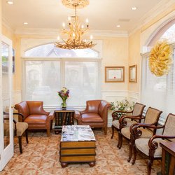 Endo Excellence - Dr Adnan Kazim & Associates - Dr. Sara personally designed the patient waiting room to make you feel at home. From the moment you walk in we want you to feel comfortable.