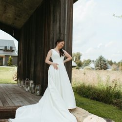 Dantela Bridal Couture - Photographer is Whitney K Photos.