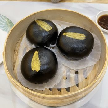 MY Dumpling - 94. Black/Golden Molten Lave Bun (3)(Veg) 94. 3 - Chinese Near Me - San Mateo, California