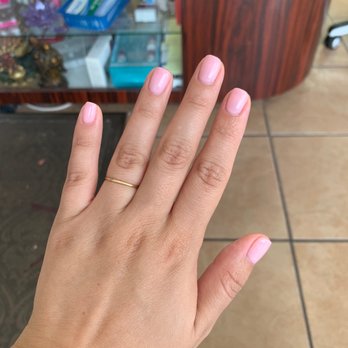 Holiday Nails - Gel manicure by Tina - Nail Salons Near Me - Los Angeles, California