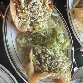Las Palmas - Happy Hour Menu: Chicken Tinga Chalupas. - Mexican Near Me - Dallas, Texas