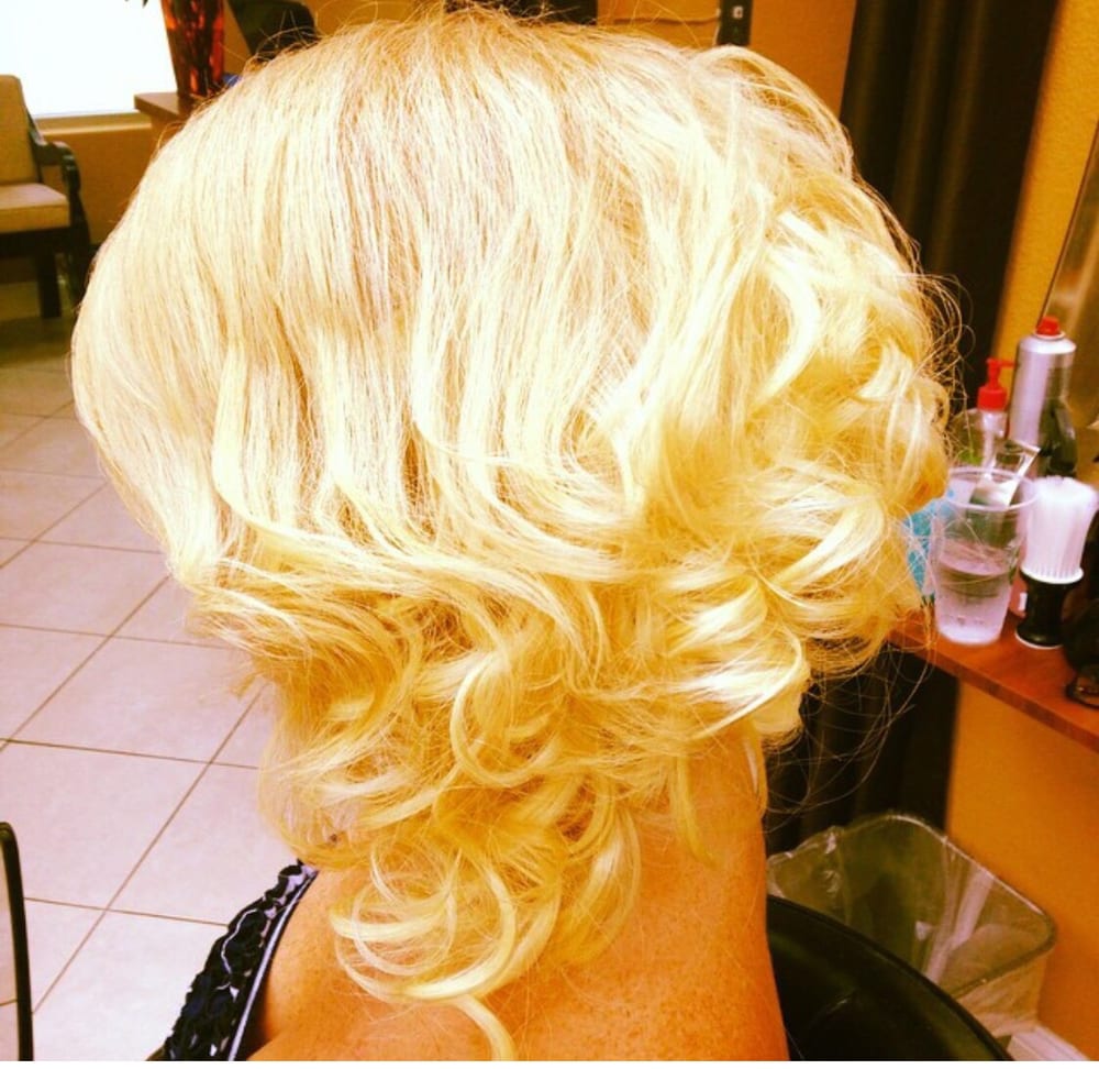 Oasis Salon Image
