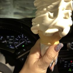 Vanilla cone