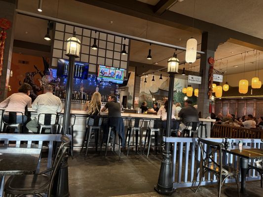 Dumpling Inn & Shanghai Saloon by null