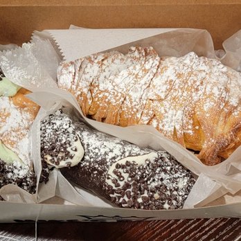 Mike's Pastry - Bakeries Near Me - Boston, Massachusetts Mike's Pastry - Bakeries Near Me - Boston, Massachusetts