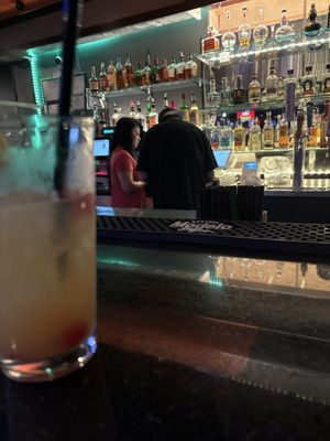 Bottoms Up Bar & Grill