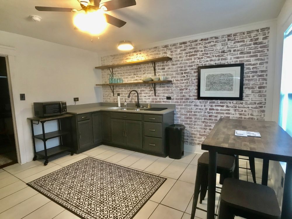 RITER JONES REAL ESTATE Updated June 2024 Contact Agent 204 W