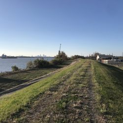 Bayou Urgent Care - Levee overlook - Mississippi River