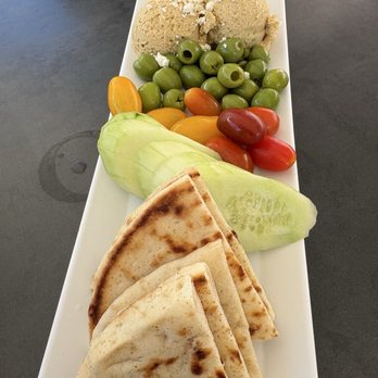 508 Tavern - Hummus plate - Bars Near Me - Vista, California