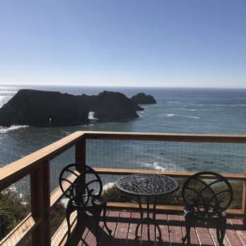 Sacred Rock Inn - Resorts Near Me - Elk, California