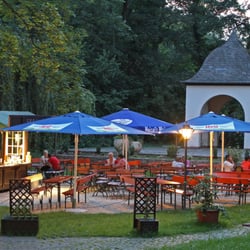 Obermühle - Unser gemütlicher Biergarten auf der Farbmühlinsel direkt an der Obermühle
