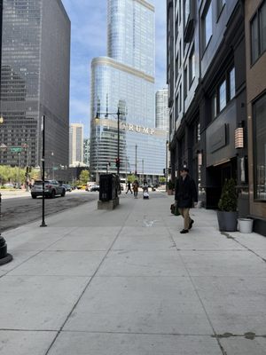 L7 CHICAGO BY LOTTE by null