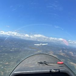 Hood River Soaring - Tow plane towing the glider.