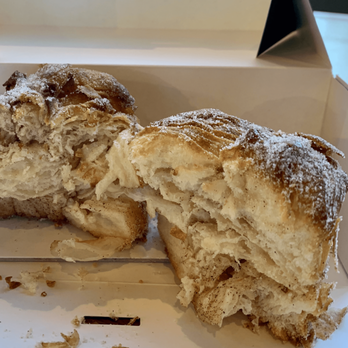 L'Experience Paris - Bellevue - Cruffin (Inside) - Bakeries Near Me - Bellevue, Washington